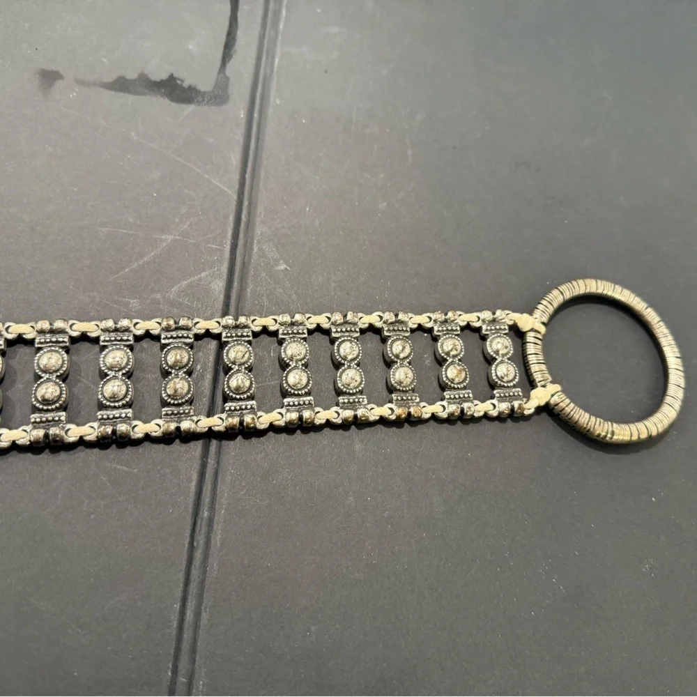 ANTONIAZZI FIRENZE ITALY White Leather Loop Ring Belt Silver Links Chic Stylish